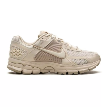Nike Zoom Vomero 5 – Sail Light Orewood Brown